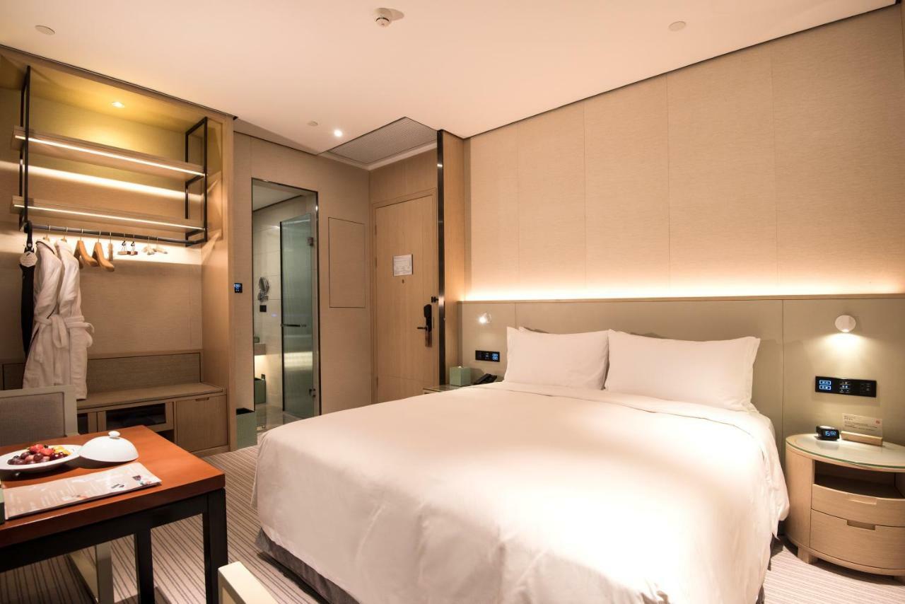 Virtuous World Hotel Фошань Экстерьер фото