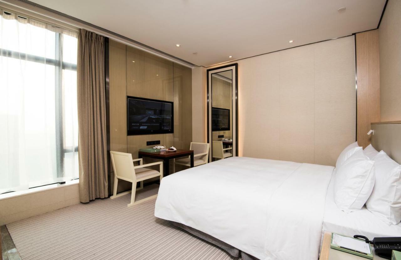 Virtuous World Hotel Фошань Экстерьер фото