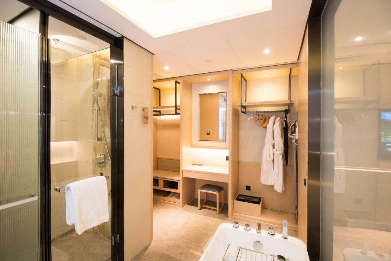 Virtuous World Hotel Фошань Экстерьер фото