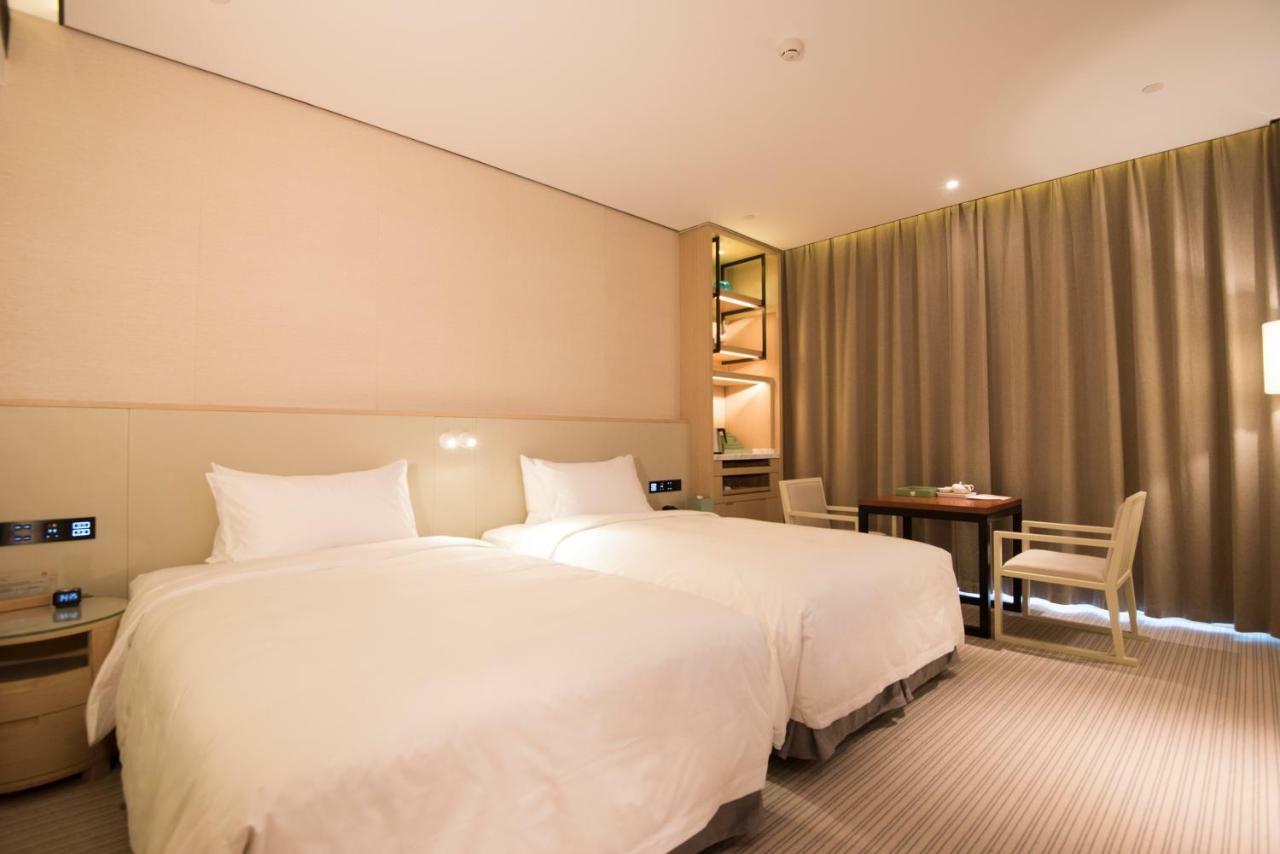Virtuous World Hotel Фошань Экстерьер фото