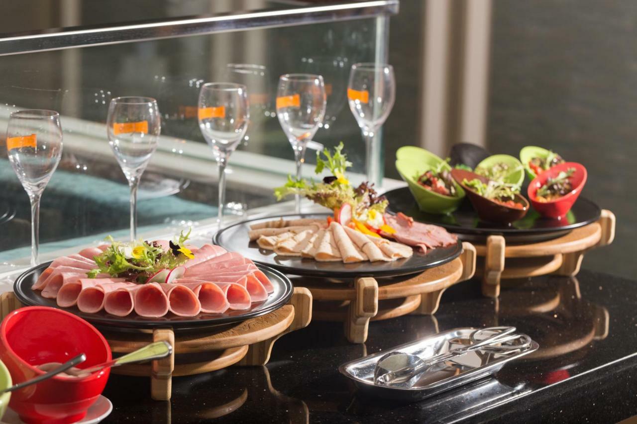 Virtuous World Hotel Фошань Экстерьер фото